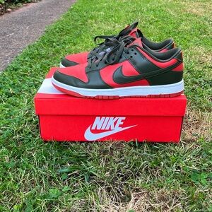 Mystic red Nike dunk lo